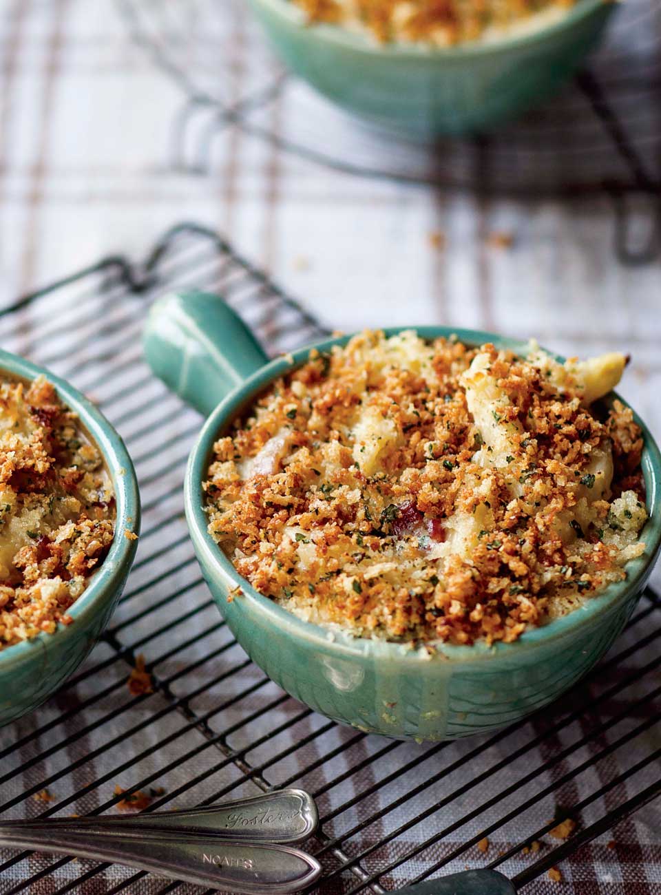 Curtis Stone | Mac and Cheese with Gruyere, Cheddar, and Bacon